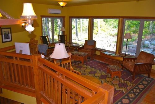 Glacier Guides Lodge West Glacier Bagian luar foto
